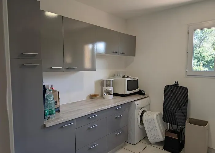 Proche Centre , Avec Piscine *