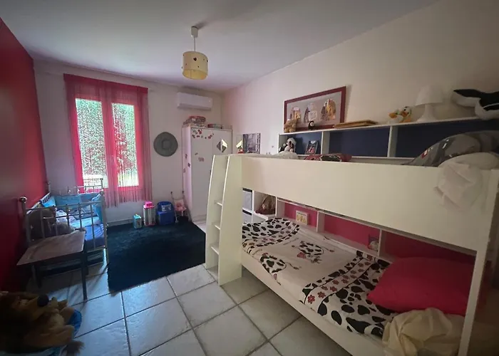 Vila Proche Centre , Avec Piscine *