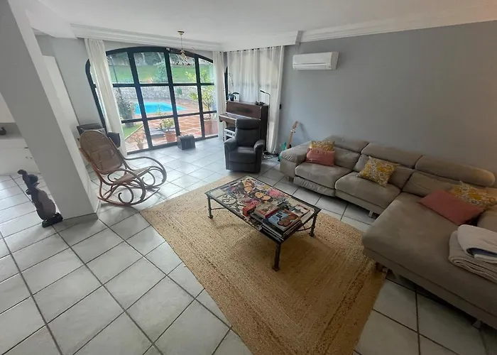 Vila Proche Centre , Avec Piscine